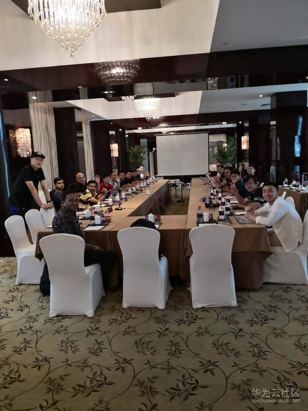 1534849483652805.jpg HBaseConAsia03.jpg