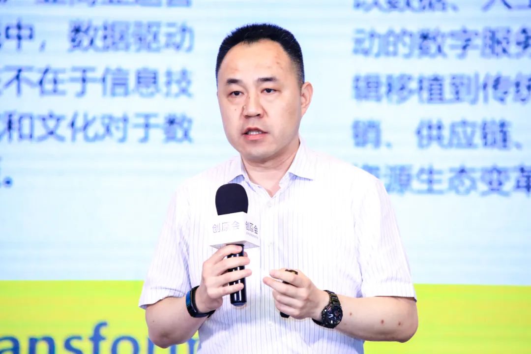 洪小舟.jpg