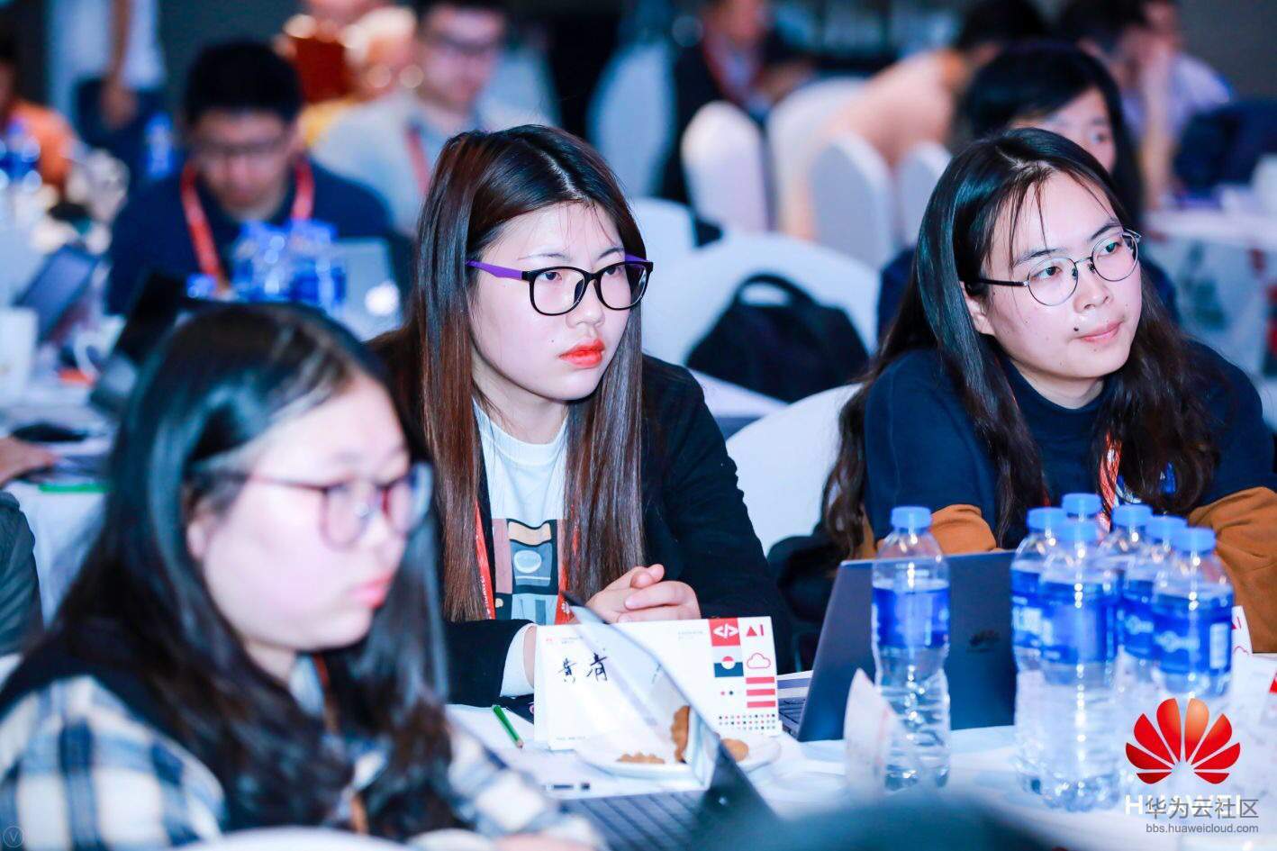 1556249635689339.jpg webwxgetmsgimg (1).jpg