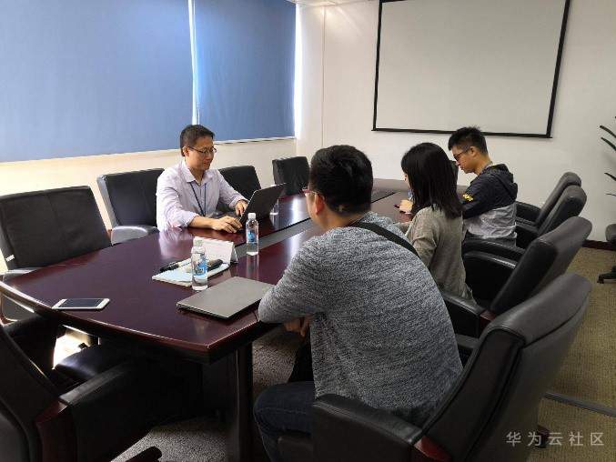 ://bbs-img.huaweicloud.cn/data/attachment/forum/202006/20/175651xndlm986ku7gecjx.jpg 袁覃-2.jpg