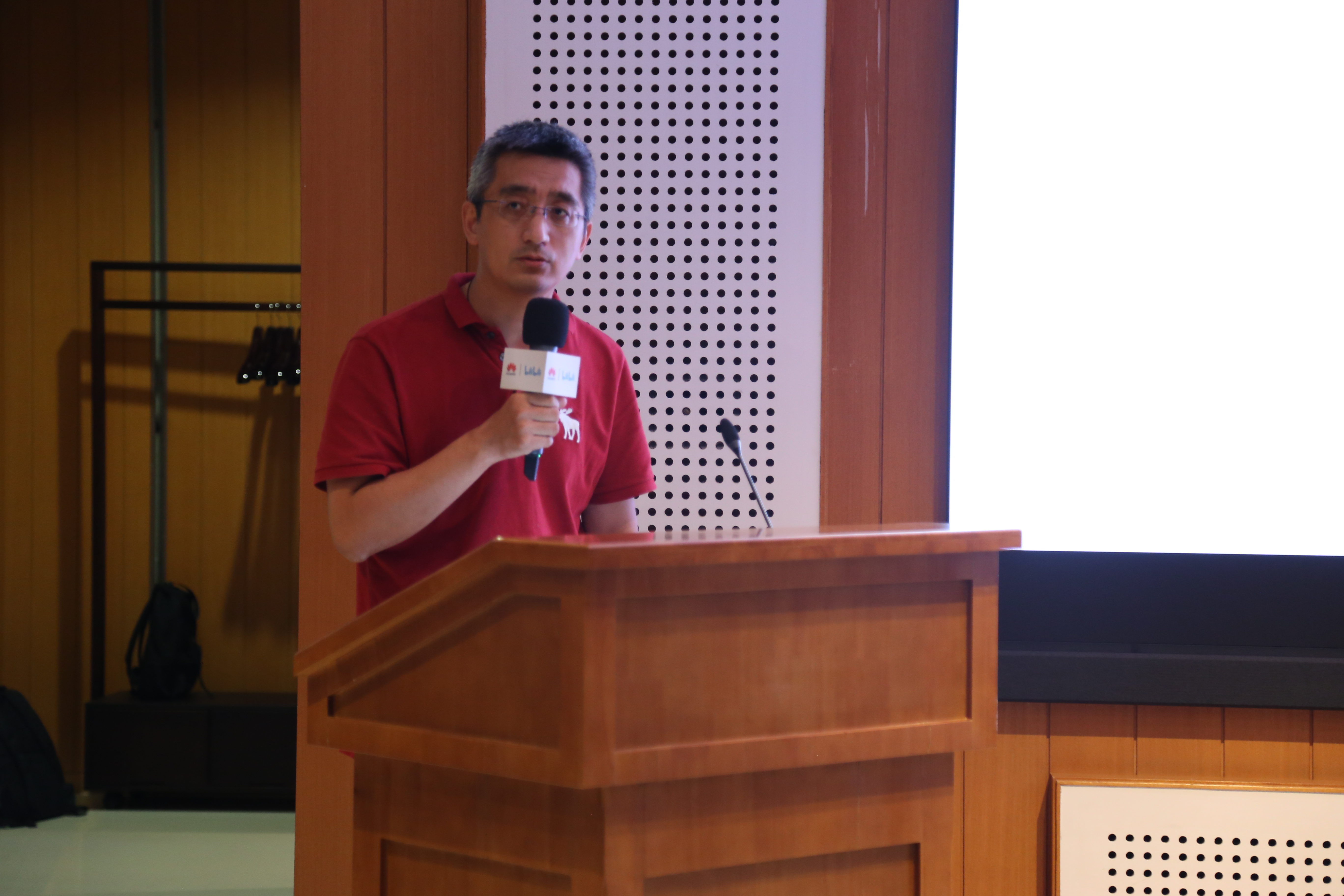 上海站 叮咚买菜 刘焱.jpg