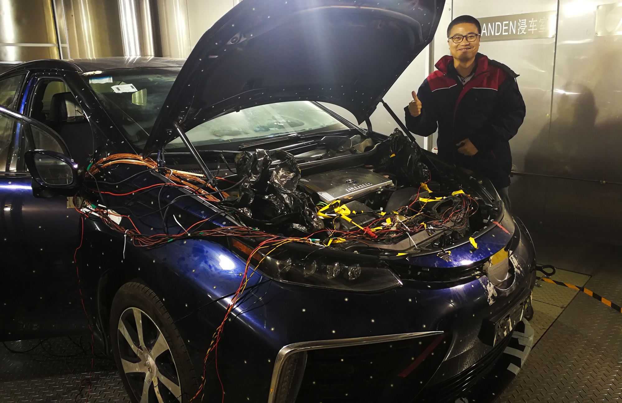 燃料电池汽车3.png