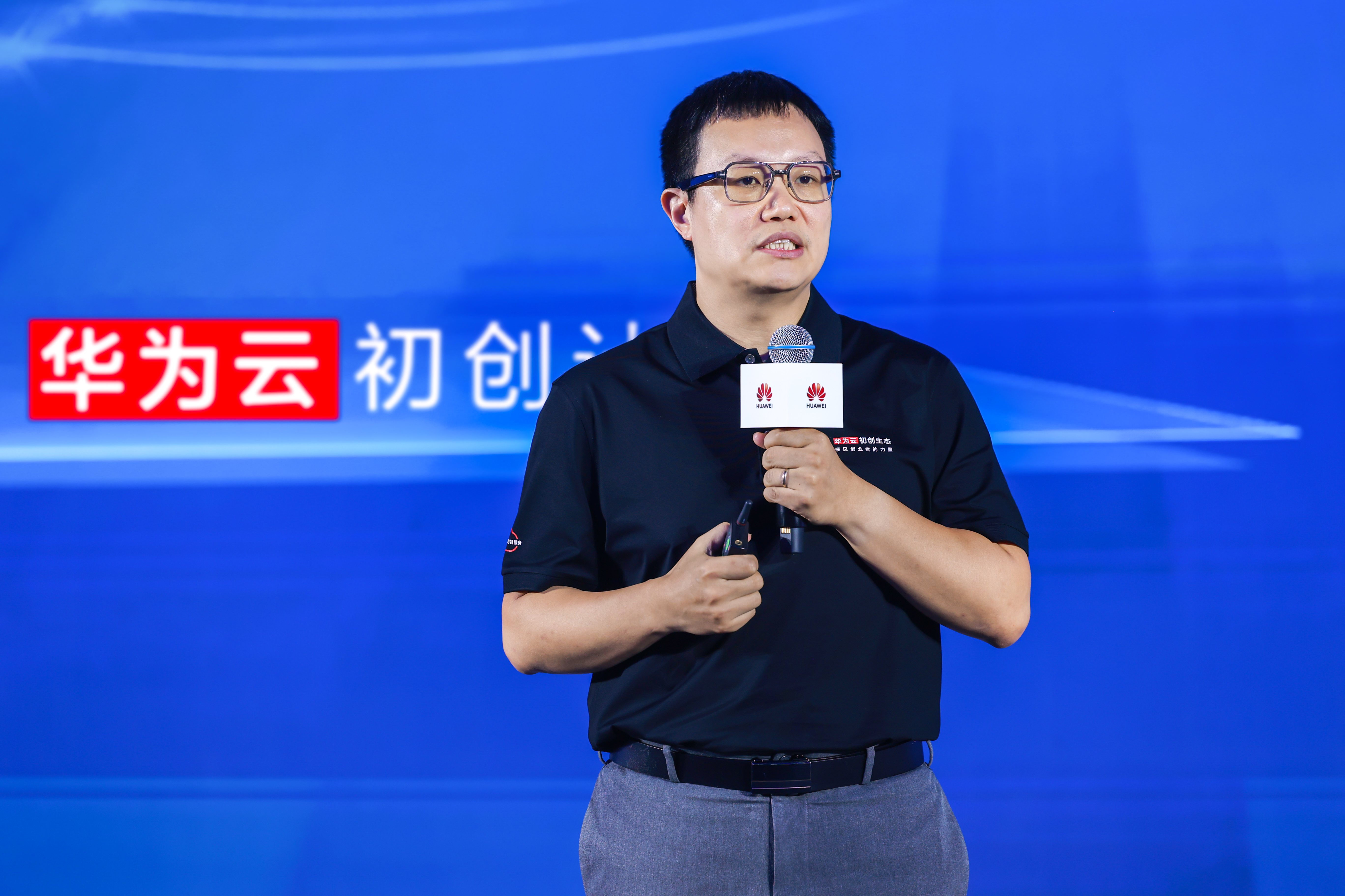 康宁.jpg