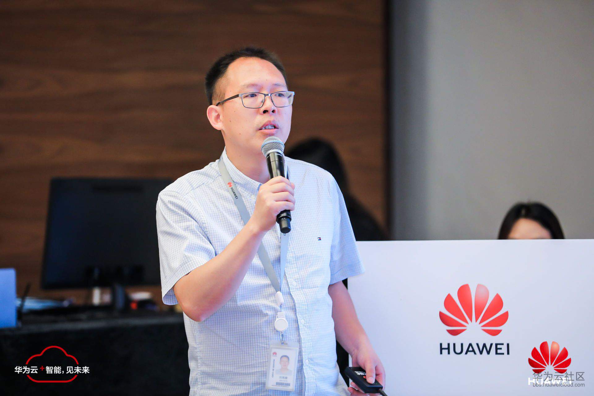 1559810602582467.jpg vbox10152_0F1A8493_143439_small_v1.JPG