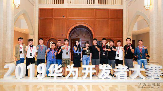 c135efb9a3d044b88dcd3e32b5af749b.jpg