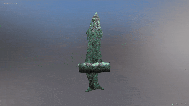 1.1春秋战国鱼尾形青铜戈.gif