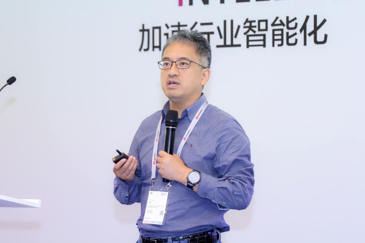 华为2012实验室中软分布式与并行软件实验室主任谭焜.jpg